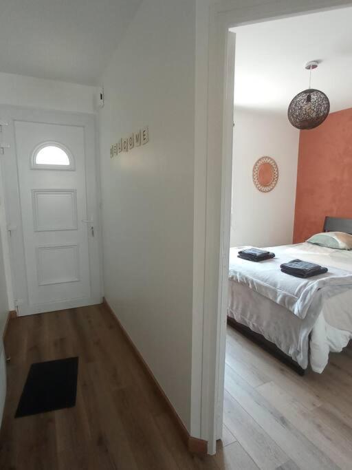A 50 M De La Plage, Appartement De 35 M2 : Les Pieds Sales Bréhal Eksteriør bilde