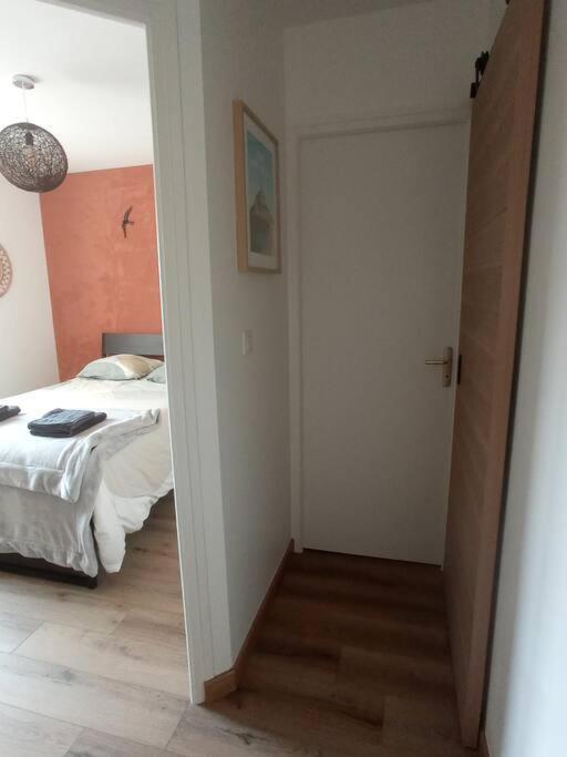 A 50 M De La Plage, Appartement De 35 M2 : Les Pieds Sales Bréhal Eksteriør bilde